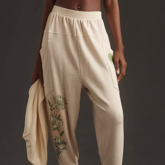 Anthropologie Pants - ANTHROPOLOGIE DAILY PRACTICE RELAXED JOGGER. SIZE: S. IVORY.
